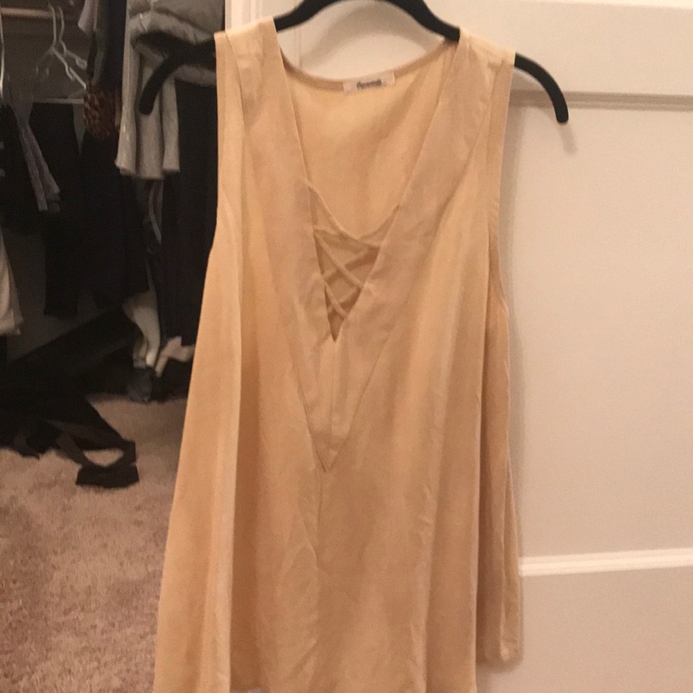 Tan “going out” too